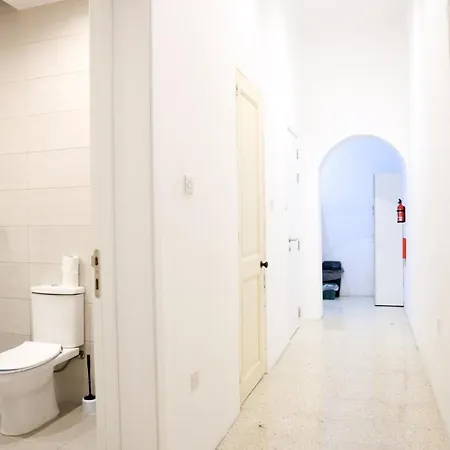 Modern 4 Bed Off The Seafront-hosted By Sweetstay Appartamento Sliema