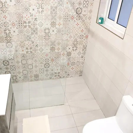 Modern 4 Bed Off The Seafront-hosted By Sweetstay Appartamento