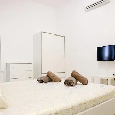 Modern 4 Bed Off The Seafront-hosted By Sweetstay Appartement
