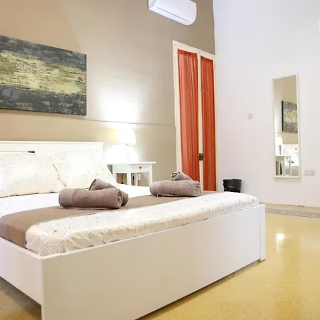 Modern 4 Bed Off The Seafront-hosted By Sweetstay *